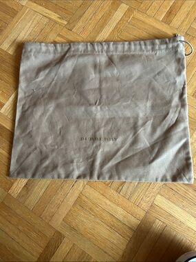 Burberry Beige Brown Drawstring Dust Bag for Women’s Toiletry Bags